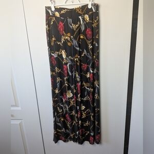 LAURA Women Wide Leg Pants Size 6 Black Red And Gold Colors Stretch Chains Roses